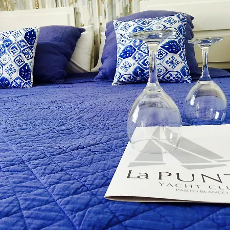 Bed & Sea - *